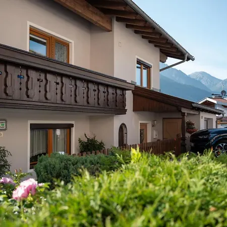 Haus Glueck Stubaital Apartmán