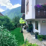 Daire Haus Glueck Stubaital *